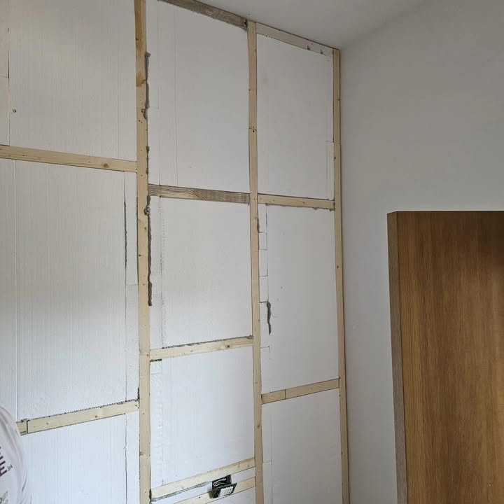Le boiserie trasformano le pareti in vere e proprie opere
